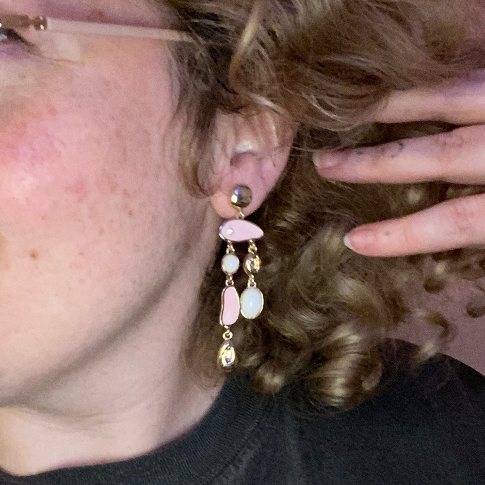 NWT Mismatched Dangle Resin Earrings - Picture 2 of 4